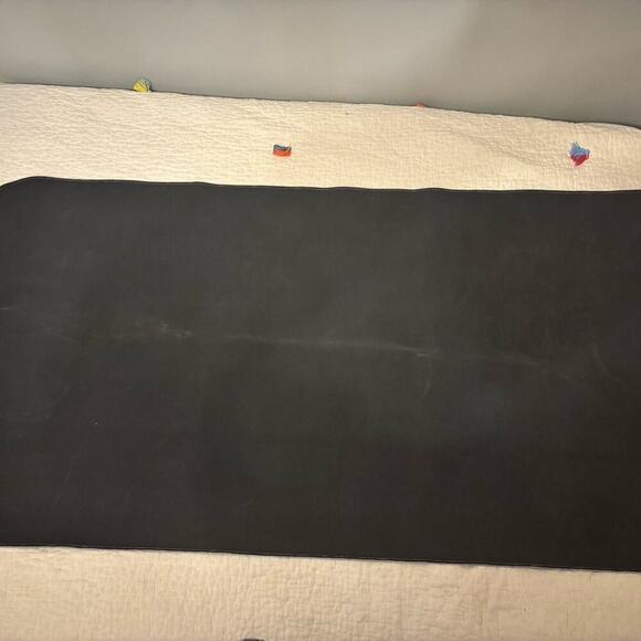 Playwus Poker Table Top Mat - Picture 4 of 4